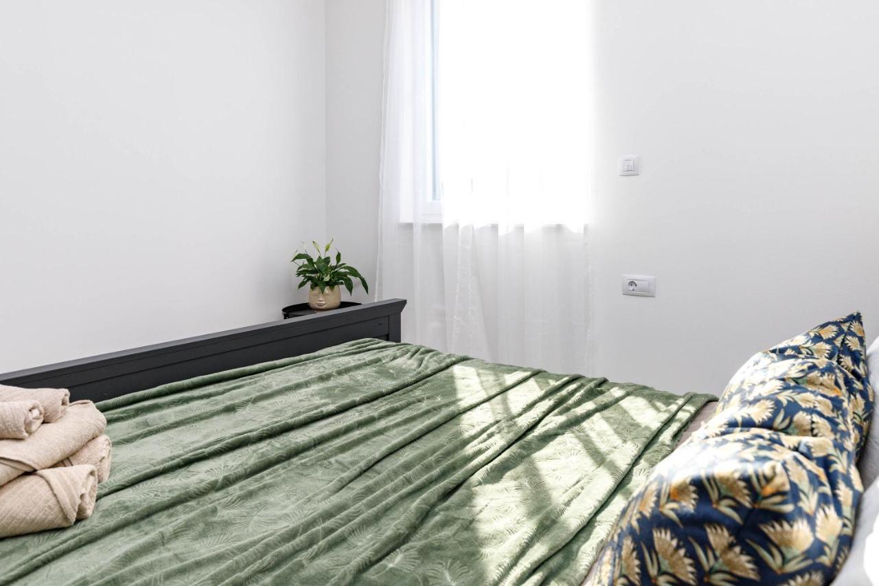 Apartment Klara Крк Экстерьер фото